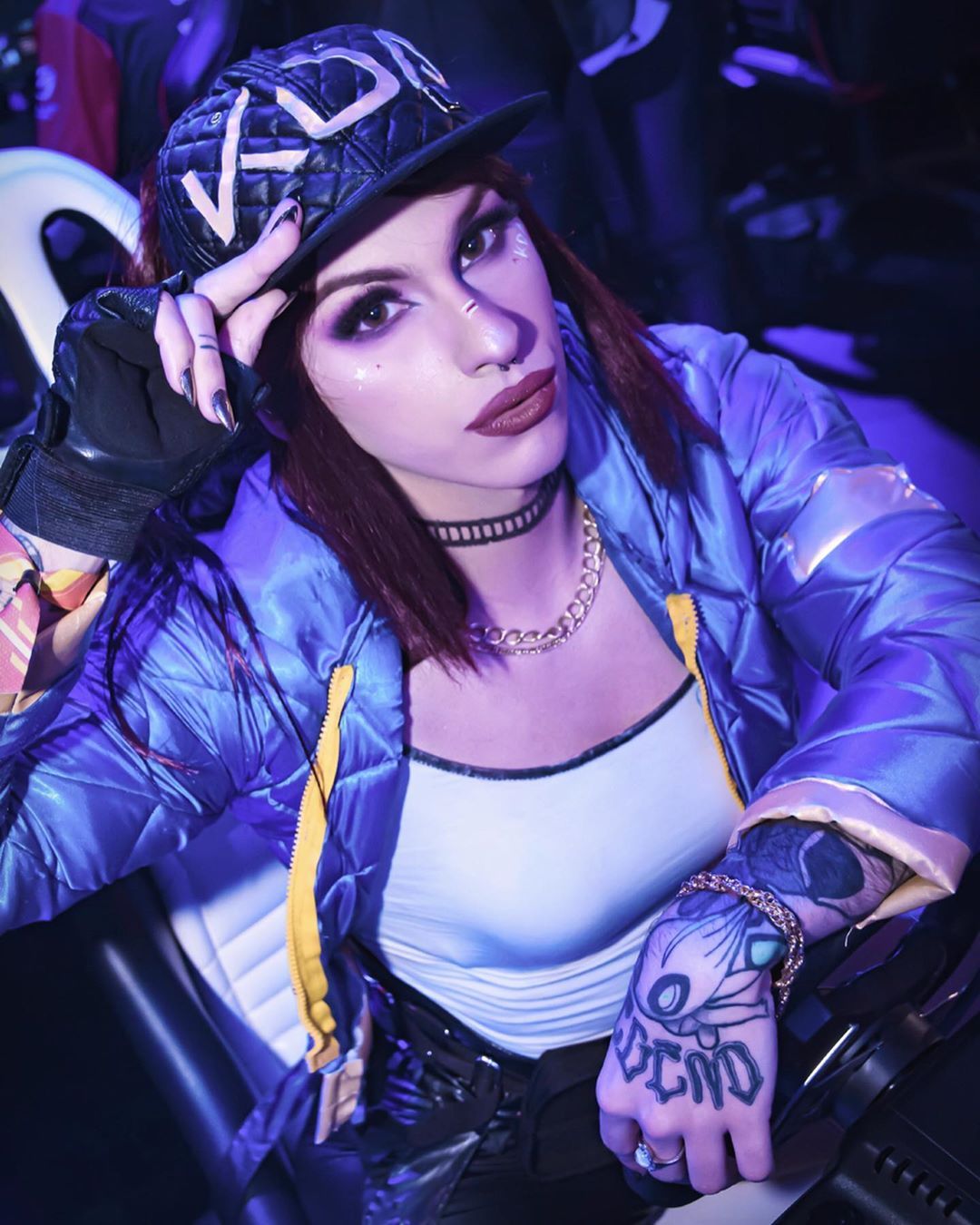 Косплей на Akali. Модель: Эстанислао Фернандес. Источник: instagram.com/dyhzy/