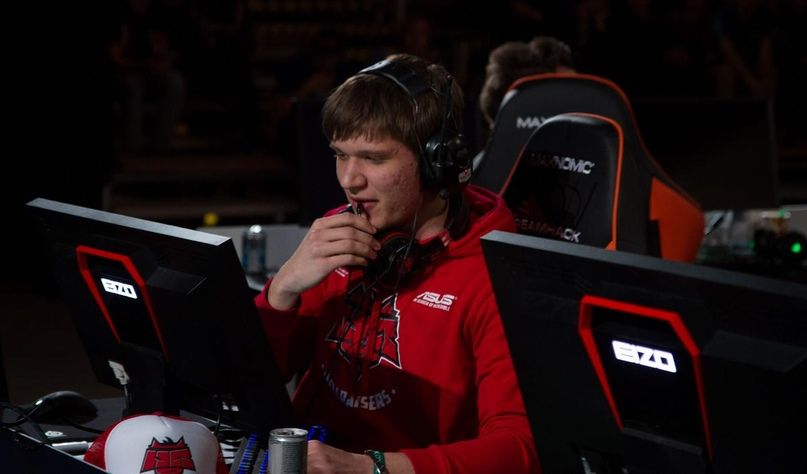 s1mple на своем первом турнире ESWC 2014