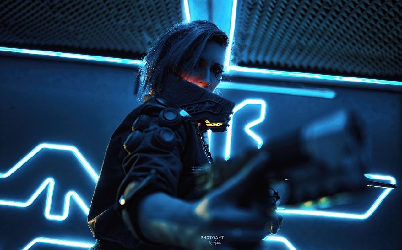 Косплей на Ви из Cyberpunk 2077. Косплеер: Анна Алексеева. Фотограф: Дмитрий Габдукаев. Источник: vk.com/brickus_cosplay