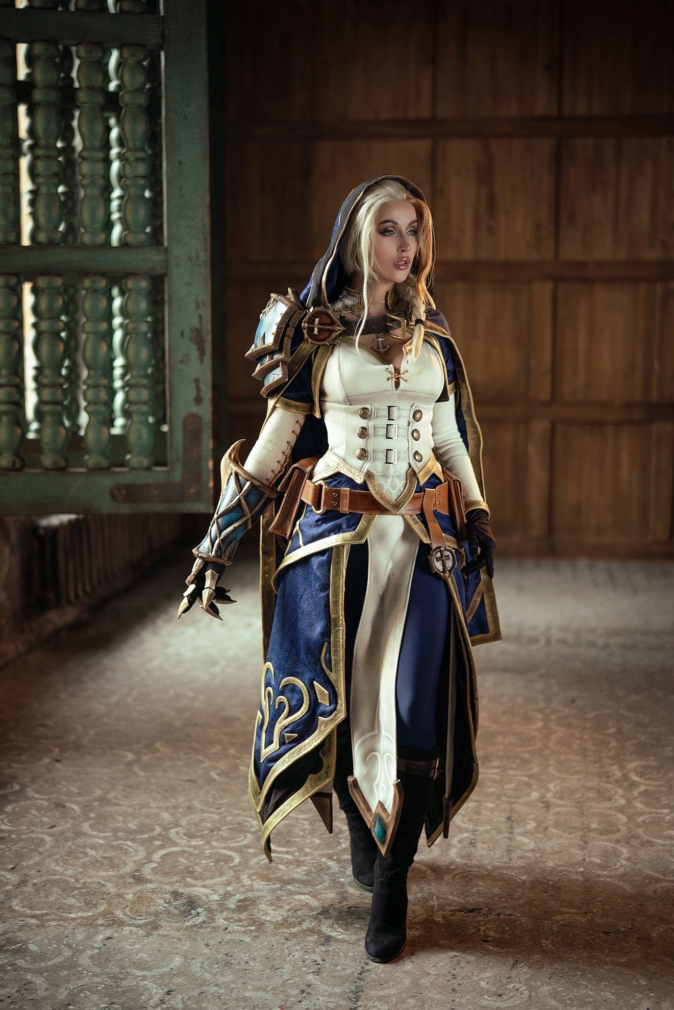 Косплей на Джайну Праудмур из World of Warcraft. Косплеер: Lera Himera. Фотограф: barabaka.jpg. Источник: vk.com/himeracosplay666