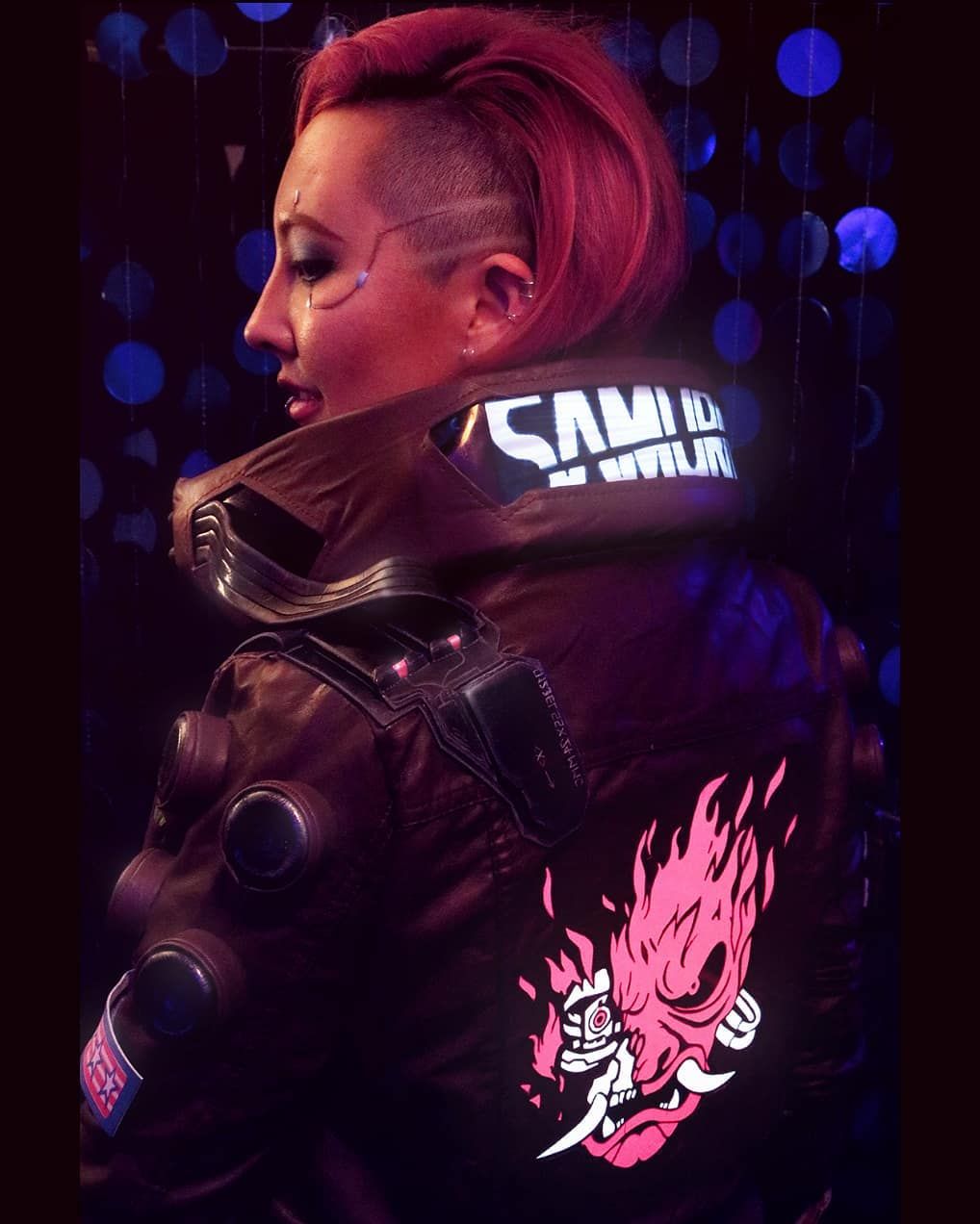 Косплей на V из Cyberpunk 2077. Модель: Lady Lunacy. Источник: instagram.com/lady.lunacy