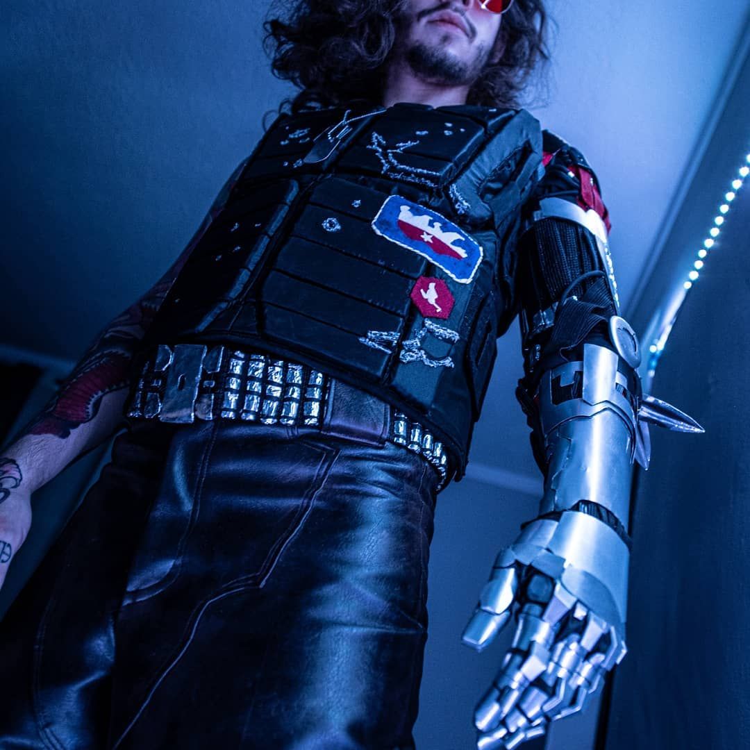 Косплей на Johnny Silverhand из Cyberpunk 2077. Модель: Kody. Источник: instagram.com/x_kodyalexander_x