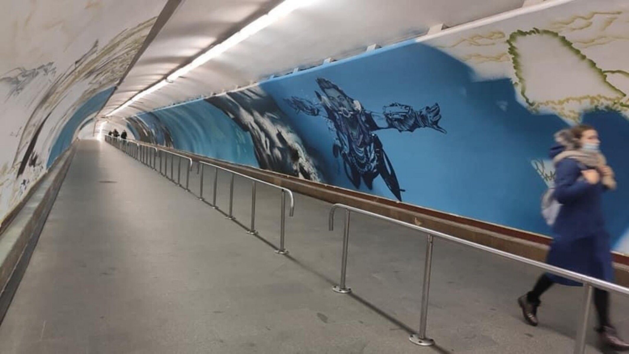 Фото граффити Horizon Forbidden West в метро Киева