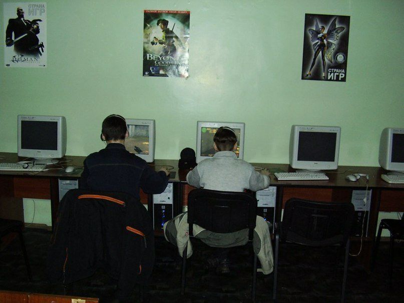 Компьютерные клубы в 2000-х | Фото: fishki.net