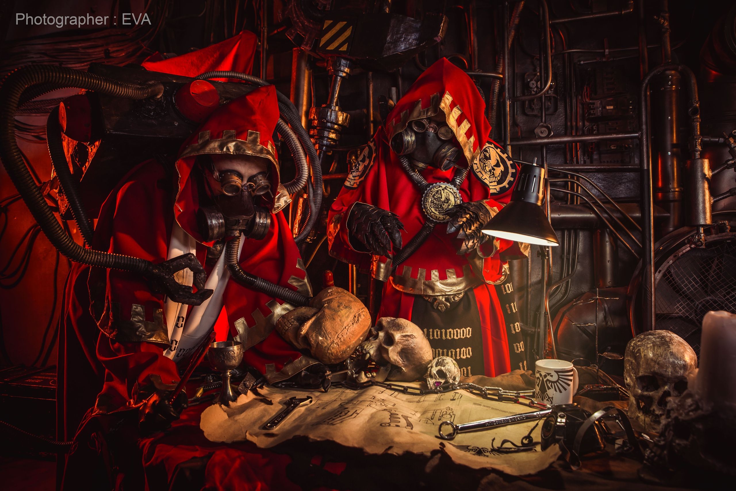 Косплей на Saint Silvana, Adeptus Mechanicus. Warhammer40000. Косплееры: Вrickus, Uchiha Madara, Dominion Terran. Источник: vk.com/eva_cosplay