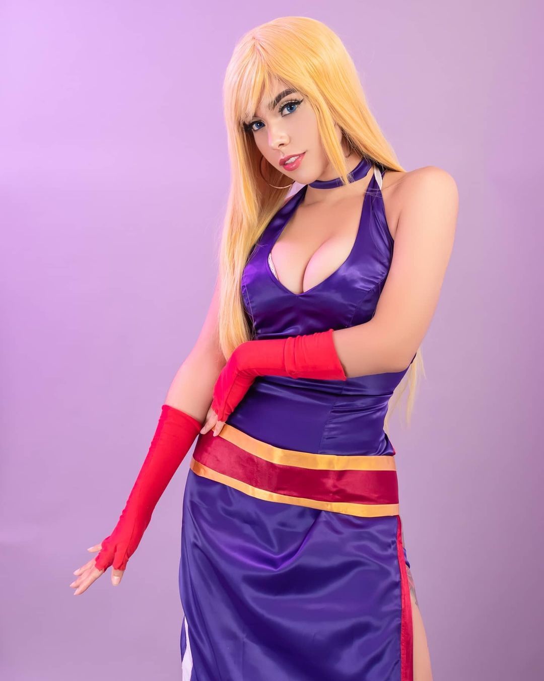 Косплей на B.Jenet из Garou: Mark of the Wolves и The King of Fighters. Косплеер: im_kareng. Источник: Instagram