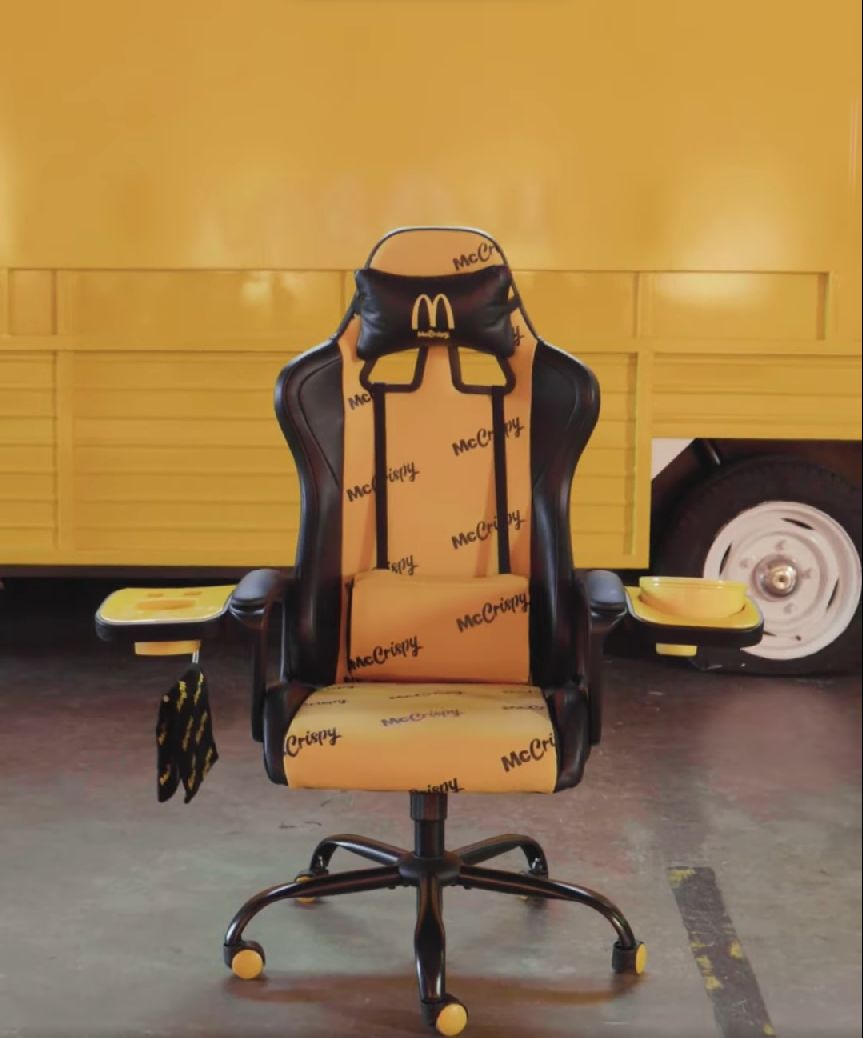Кресло с подставкой