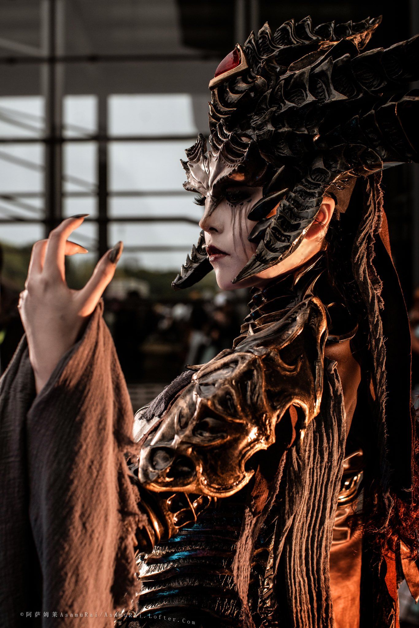 Lilith из Diablo IV. Косплеер: 木羊碳. Источник: twitter.com/MuyangTan