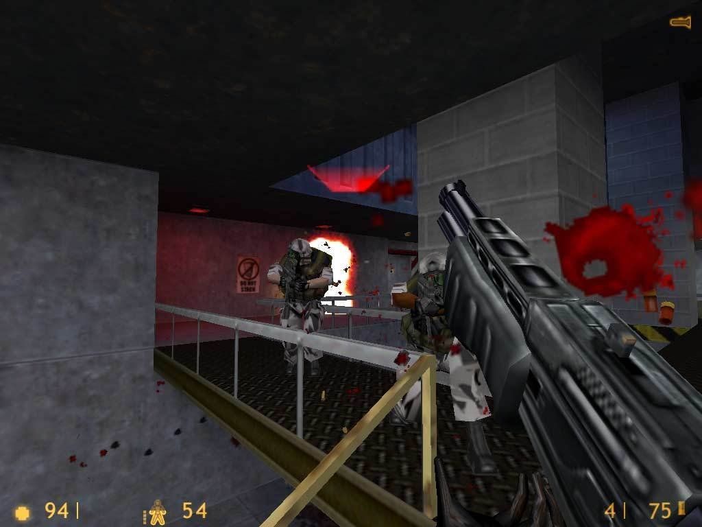 Half-Life, 1998