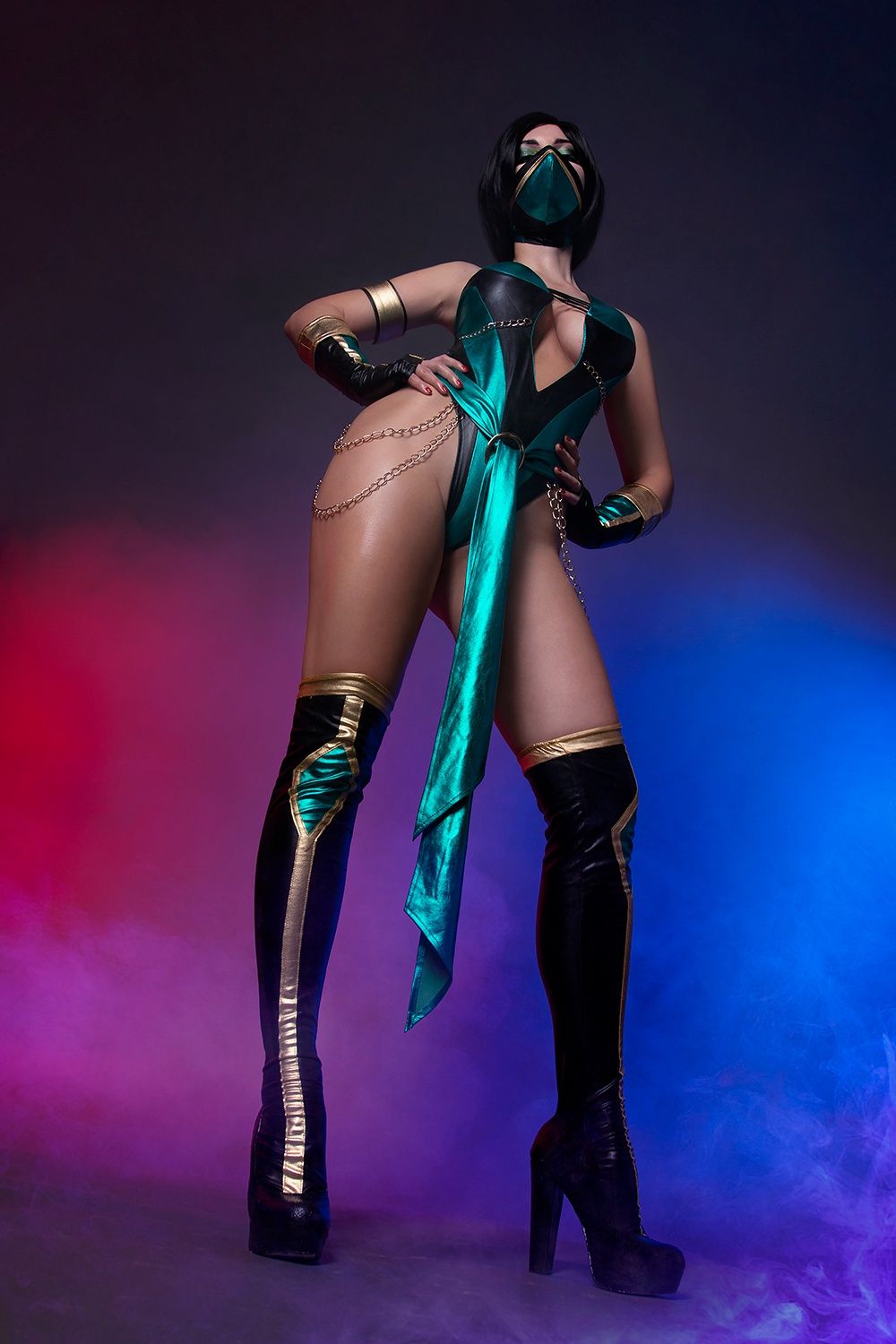 Косплей на Jade из Mortal Kombat &mdash; секс и немного боевых искусств. Источник: vk.com/agflower_cosplay. Косплеер: AGflower.
Фото: Murzik.
