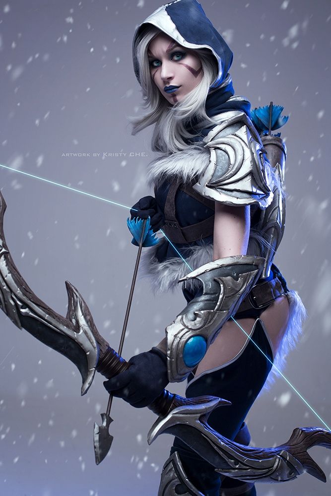 Косплей на Drow Ranger. Косплеер: Кристина Черниговская. Источник: vk.com/kristyche_cosplay