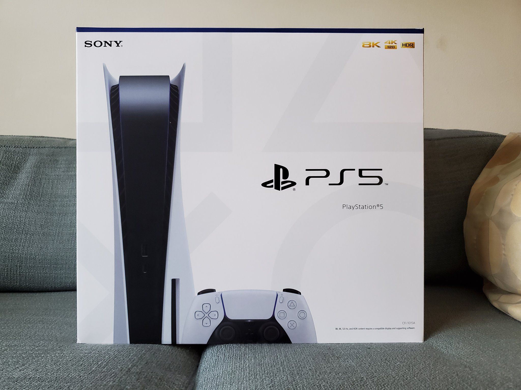 Упаковка PlayStation 5.
Источник: твиттер @SamitSarkar