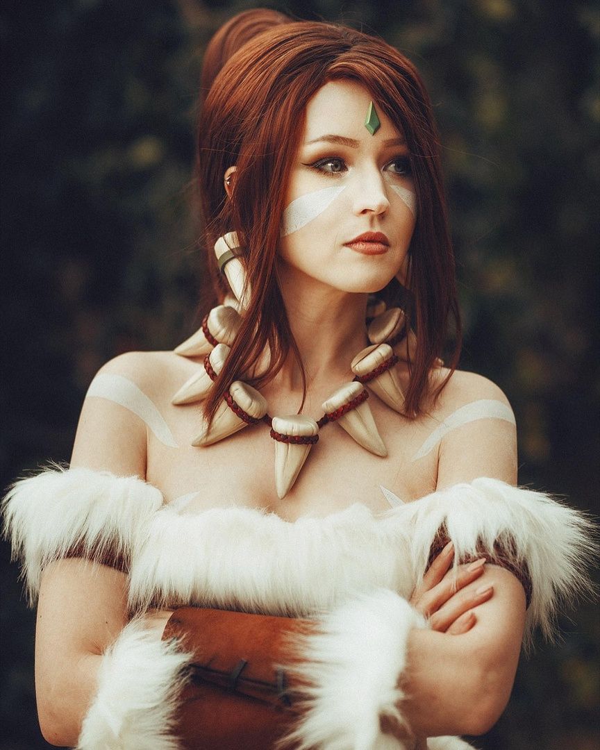 Косплей на Нидали из League of Legends. Косплеер: cheesu_cosplay. Фотограф: fotostegnitz.