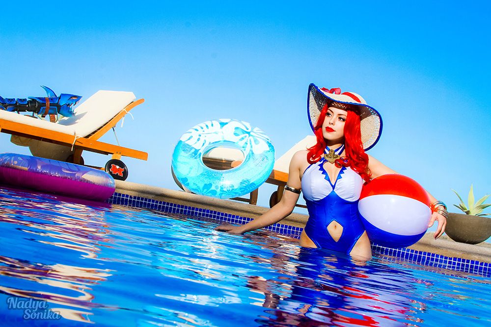 Косплей на тусовую Мисс Фортуну. Персонаж League of Legends. Источник фотографий: nadyasonika.com