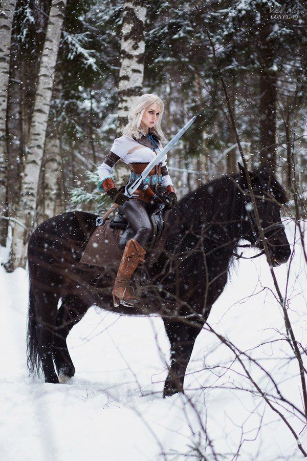 Косплей на Цири из The Witcher 3: Wild Hunt. Косплеер: Вера Зайцева. Фотограф: Наталья Варзина. Источник: https://vk.com/nova_cosplay