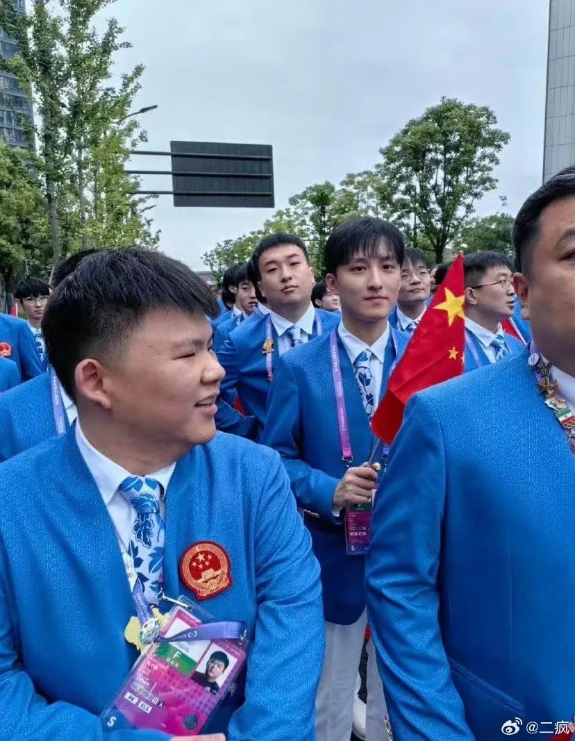Сборная Китая на церемонии открытия летних Азиатских игр 2023. Источник: reddit