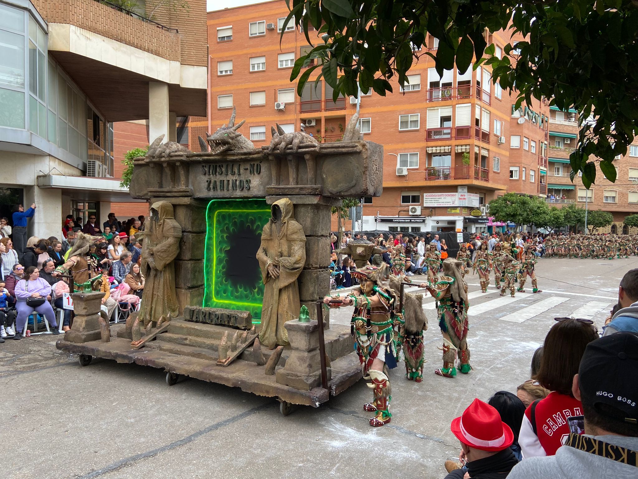 Темный портал на карнавале в испанском городе Бадахосе