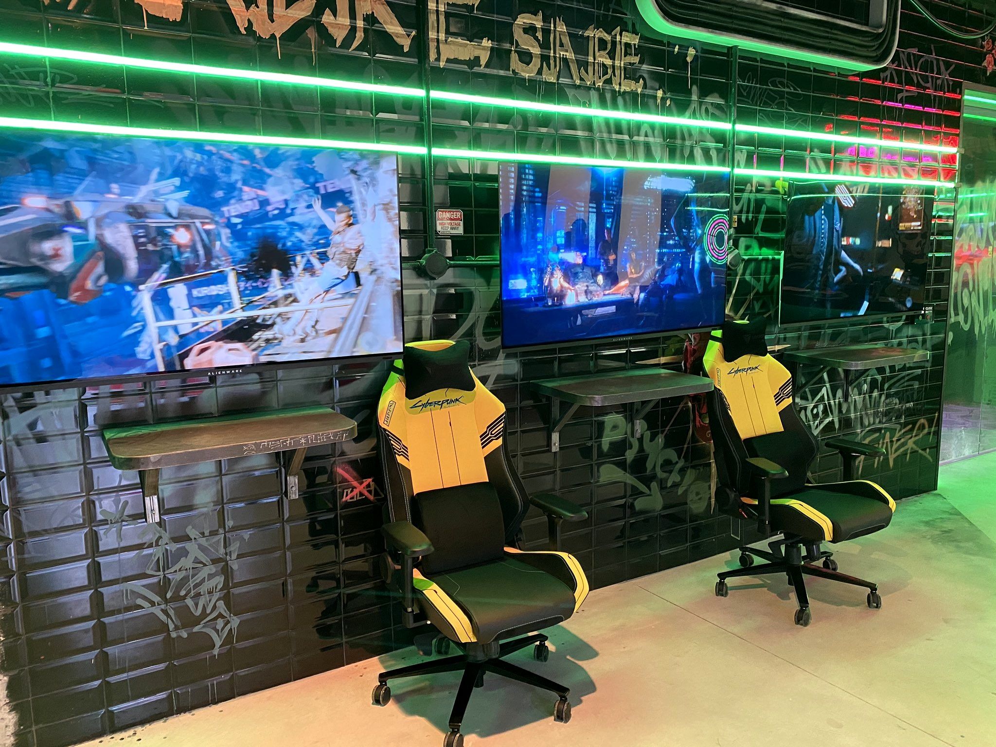 Фото с закрытой презентации Cyberpunk 2077 от CD Projekt RED. Источник: twitter