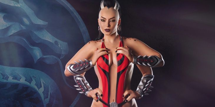 Косплей на Шиву — четырехрукую женщину из Mortal Kombat