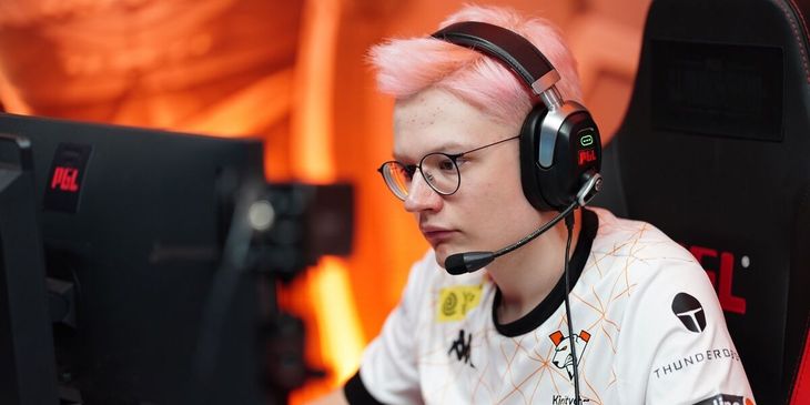 Virtus.pro одолела 1win Team в отборочных на DreamLeague Season 24