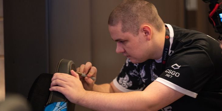 Yatoro о League of Legends: «Я играл пару раз, но это вообще помои»