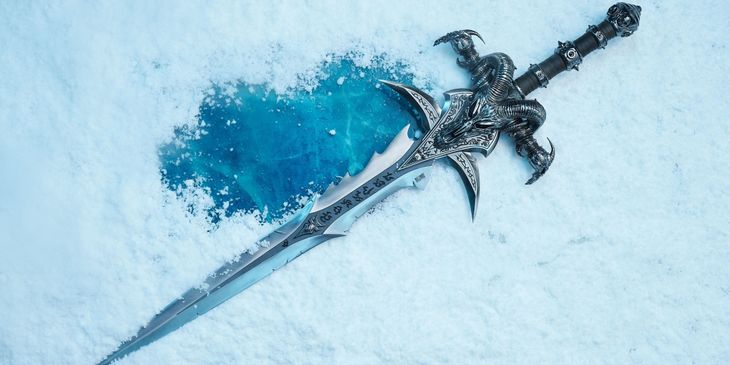 Blizzard представила реплику «Ледяной скорби» Короля-лича за $1,5 тысячи