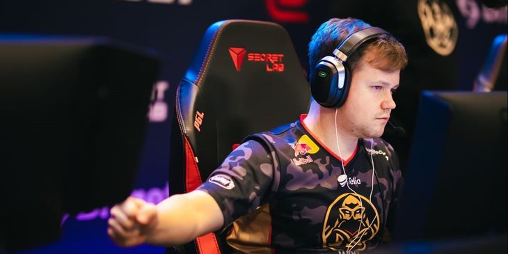 ENCE победила Ninjas in Pyjamas во втором раунде стадии Challengers на BLAST.tv Paris Major 2023