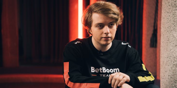 Эксперты склоняются к победе 9 Pandas над BetBoom Team на DPC 2023