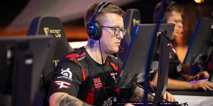 FaZe Clan выиграла у FlyQuest на ESL Pro League Season 20