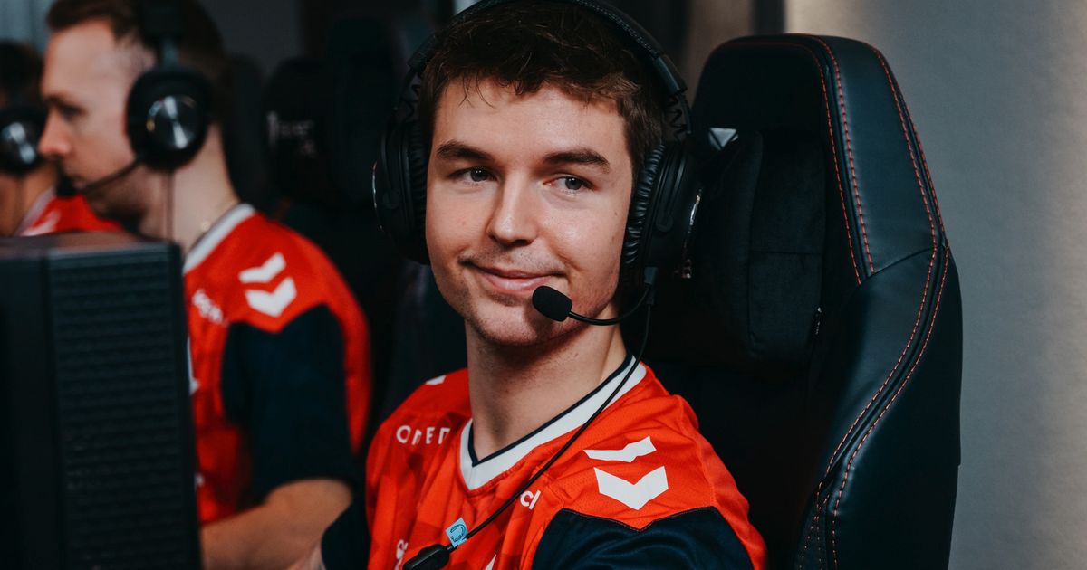 Navi junior mouz nxt. Девайс астралис. Последний мажор КС го. Avatars mouz. Mouz icon.