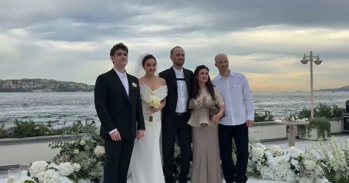 Zubarev broadcast his wedding on Twitch – at its peak it attracted 109 thousand viewers