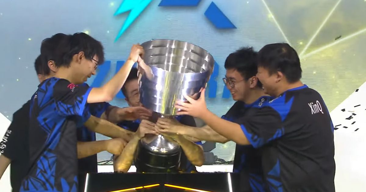 Azure Ray E-sportsman Drops Trophy in Funny Moment at ESL One Kuala Lumpur 2023 Dota 2 Tournament