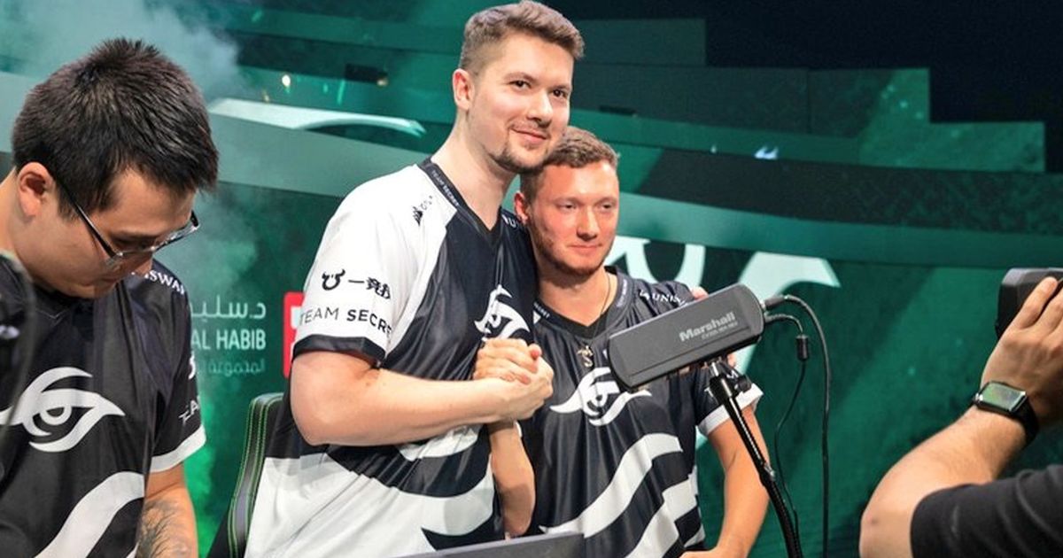 Puppey gave Zayac and Resulut1on farewell cards