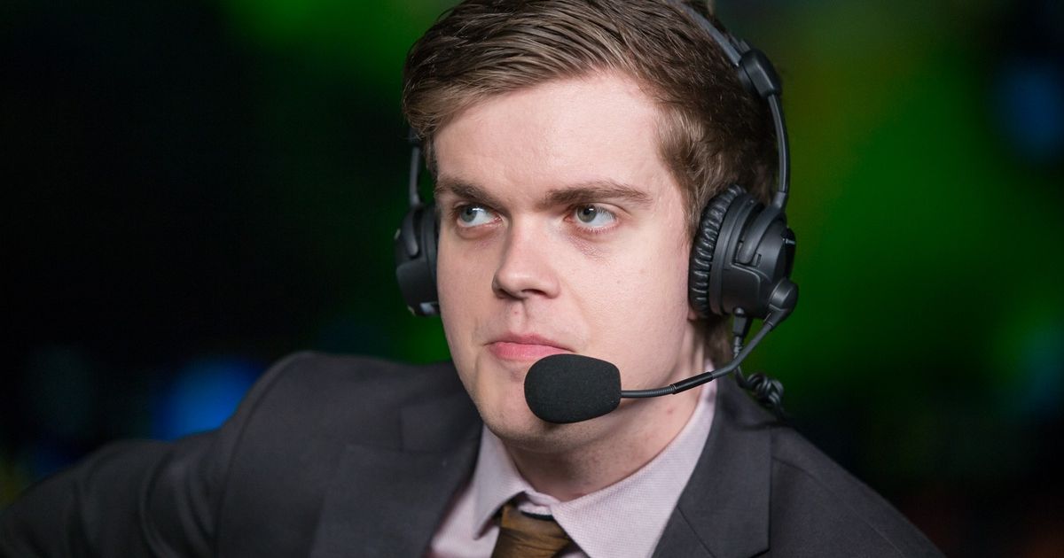 Спортивный комментатор. Ns дота 2 ярослав кузнецов. Американские комментаторы. Mintgod комментатор. Начинающий комментатор.