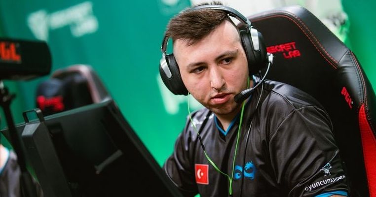 Eternal Fire и SAw прошли на ESL Pro League Season 17