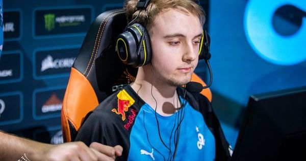 Cloud9 выбила Team Spirit из DreamHack Masters Winter 2020