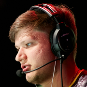 Александр s1mple Костылев