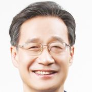 Представитель южнокорейской Демократической партии&nbsp;Ли Дон Су